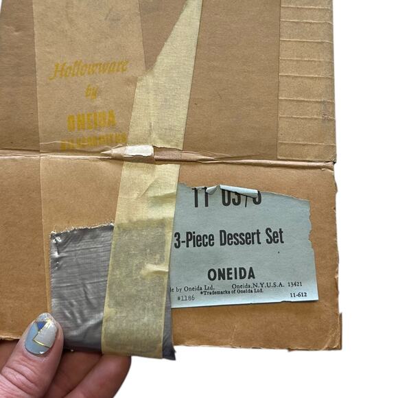 Vintage Oneida Silver Platted Holloware 3 Piece Dessert Set - Picture 8 of 9